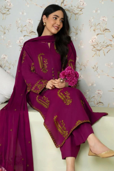 AMBER EMBROIDERED STITCHED