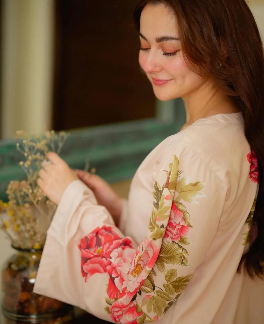 Gulaabi Hania Pakistani 🌸